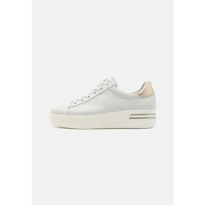 Abbildung von Gabor Damen Low Top Sneaker, Frauen Halbschuhe,Wechselfußbett,Moderate Mehrweite (G),Strassenschuhe,Offwhite/Platino,42 EU / 8 UK