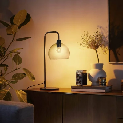 Abbildung von Philips LEDclassic E14 Lampe Gold, ersetzt 25W, warmweiß (2200 Kelvin), Dekolampe, dimmbar