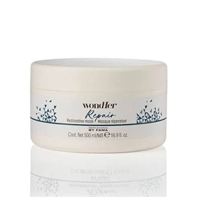 Abbildung von Professional by Fama Repair Restorative Mask 500ml versorgt das Haar mit viel Feuchtigkeit und macht es geschmeidig.