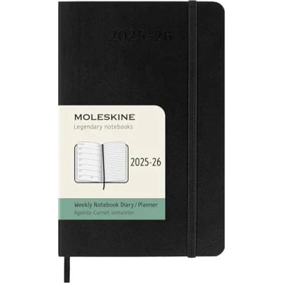 Abbildung von Moleskine 18 Monate Wochenkalender 2025/2026, P/A6, 1 Wo = Seite, Rechts Linierte Weicher Einband, Schwarz