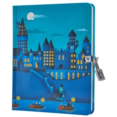 Abbildung von Harry Potter: Hogwarts Castle Glow in the Dark Lock &amp; Key Diary