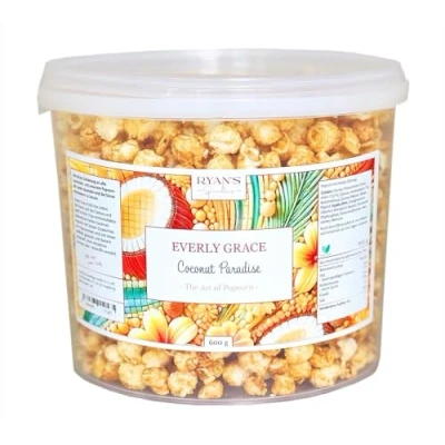 Abbildung von Everly Grace Popcorn Coconut Paradise, 600 g Eimer mit tropischen Kokosnussnoten aus unserer Manufaktur in Augsburg