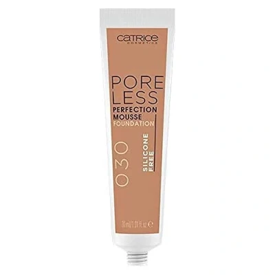 Abbildung von Catrice Poreless Perfection Mousse Foundation, Make Up, Nr. 030 Cool Walnut, nude, für Mischhaut, glättend, weichzeichnend, langanhaltend, mattierend, matt, natürlich, vegan, Naturkosmetik (30ml)