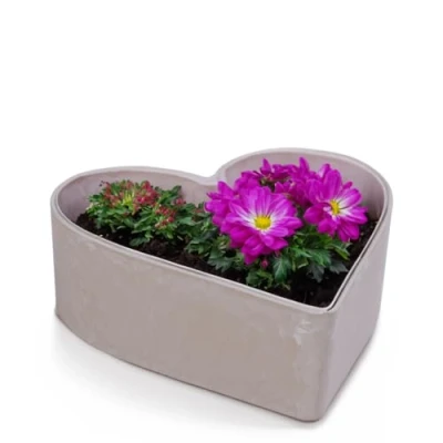 Abbildung von matches21 HOME &amp; HOBBY Bastelnaturmaterial Pflanzschale Dekoschale für aussen sand Herz Form 22 cm, (1 tlg), Wetterfeste Blumen Schale als Garten Deko oder Friedhof Grab Schmuck