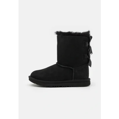 Abbildung von UGG Unisex Kinder Bailey Bow Ii Classic Boot, Schwarz, 30 EU