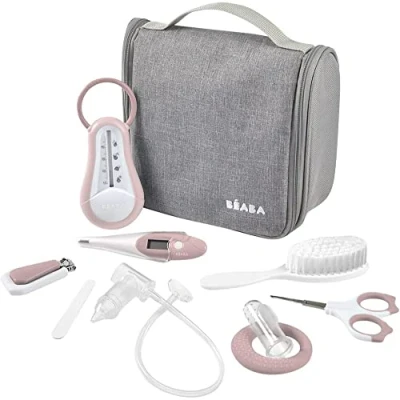 Abbildung von BÉABA Kulturbeutel für Babys unterwegs 9 Teile inklusiv : Badethermometer, Digitalthermometer, Beißring, Zahnfleischmassagegerät, Nasensekretsauger Altrosa