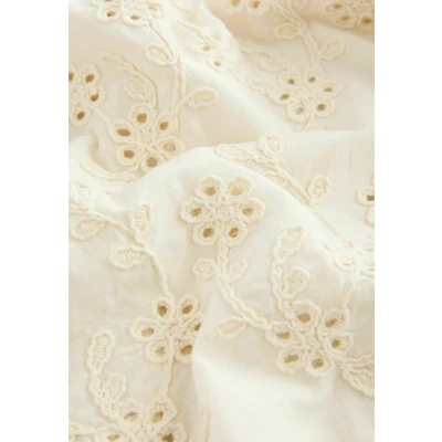 Abbildung von Next Regular FIT Floral Cornelli Embroidered Short Sleeve Bluse, Damen, Größe: 48, Cream