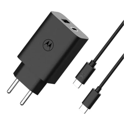 Abbildung von motorola Turbo Ladegerät, 50 W, Duo USB C + A mit Kabel, Schwarz