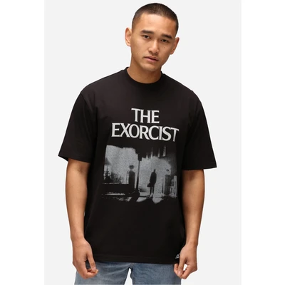 Abbildung von Re:Covered Unisex THE Exorcist FILM Still Relaxed Tshirt print, Größe: Large, Black