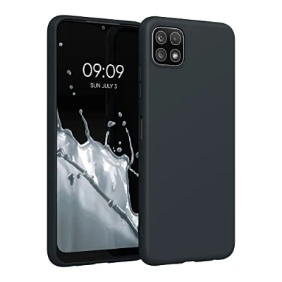 Abbildung von kwmobile Hülle kompatibel mit Samsung Galaxy A22 5G weiches TPU Silikon Case Cover geeignet für kabelloses Laden Heidelbeerblau