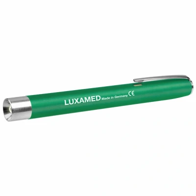 Abbildung von Luxamed Diagnostikleuchte mit LED Pupillenlampe Pupillenleuchte 3,3 Volt grün inkl. 2 AAA Batterien