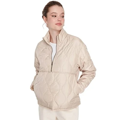 Abbildung von Trendyol Women&#039;s Damen Oversize Puffer Plain Webstoff Winterjacke Coat, Beige, M