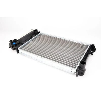 Abbildung von THERMOTEC D7B017TT Kühler, Motorkühlung Aluminium, Kunststoff für Fahrzeuge ohne Klimaanlage 520 329 32 Schaltgetriebe Kühlrippen mechanisch gefügt