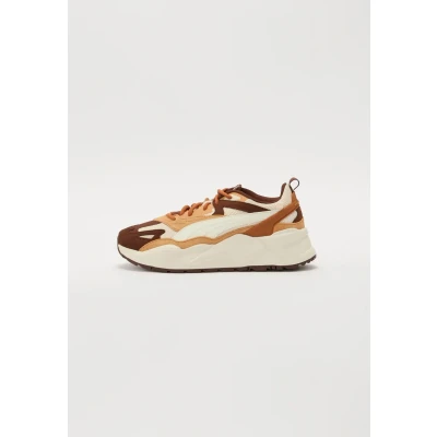 Abbildung von Puma RS X Efekt PRM Sneakers Schuhe Mit Plain Alpine Snow/Warm Beige Größe: 43