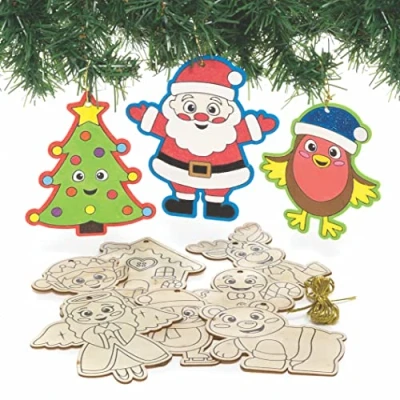 Abbildung von Baker Ross FC189 Weihnachtsdekorationen aus Holz 12er Pack, Holzbastelset für Kinder, Weihnachtsschmuck zum Selbermachen Kinder