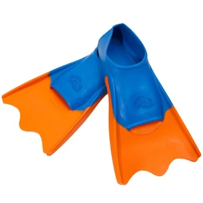 Abbildung von Flipper SwimSafe 1112 Ducki Fins Schwimmflossen für Kinder in Blau/Orange, Größe 24 26, Enten Füße aus Naturkautschuk, als Schwimmhilfe unbeschwerten Schwimm und Badespaß
