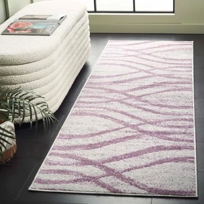 Abbildung von SAFAVIEH Distressed Teppich für Wohnzimmer, Esszimmer, Schlafzimmer Adirondack Collection, Kurzer Flor, Creme und Lila, 76 X 244 cm