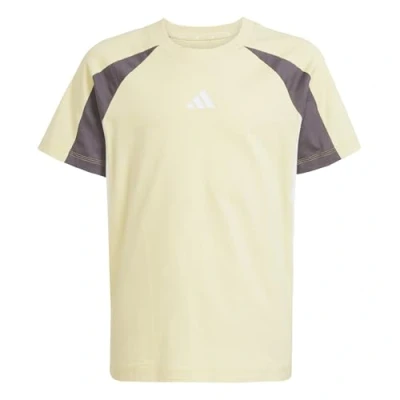 Abbildung von adidas Unisex Kinder Seasonal Essentials Colorblock T Shirt, Powder Yellow/Grey strata/White, 11 12 Years