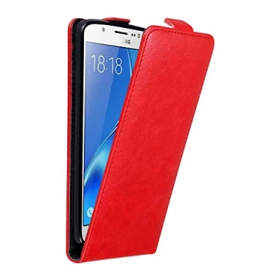 Abbildung von Cadorabo Hülle kompatibel mit Samsung Galaxy J5 2016 Flip Design aus Premium Kunst Leder Klappbare Stoßfeste Magnetische Cover für Tasche in Rot