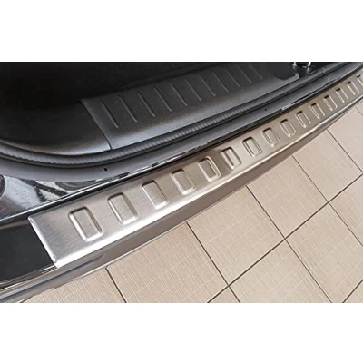 Abbildung von teileplus24 L735 Ladekantenschutz V2A Edelstahl kompatibel mit Suzuki Vitara 3 2015 Abkantung, Farbe:Silber gebürstet