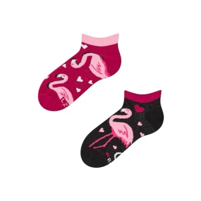 Abbildung von Dedoles Socken Unisex Damen Herren &amp; Kinder Baumwolle viele lustige Designs Fussball Fahrrad Geschenk links rechts verschieden, Farbe: Rosa, Motiv: Flamingos und Herzen (Knöchelsocken), Gr. 31 34