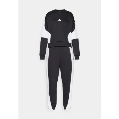 Abbildung von adidas Damen LAZIDAY TRACKSUIT, olive strata, XXL