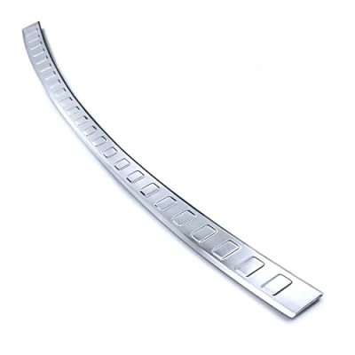 Abbildung von teileplus24 AL146 Ladekantenschutz Aluminium kompatibel mit Ford Kuga 3 2020 , Farbe:Silber