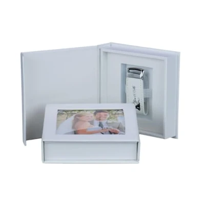 Abbildung von Elegantdisk USB Stick You&amp;Me mit Box. Hochzeit Design. 3.0 (Weiss, 8, GB)