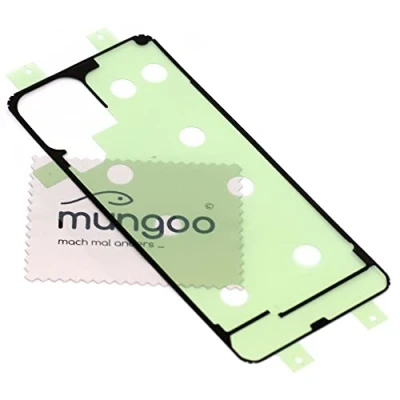 Abbildung von Klebefilm Akkudeckel für Samsung Original Galaxy M32 (M325F) Dichtung Kleber Adhesive mit mungoo Displayputztuch
