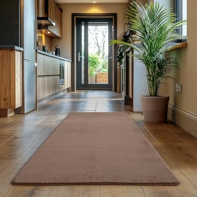 Abbildung von SIMPEX Läufer Teppich Braun 80x150 cm Kurzflor Waschbar, weich &amp; rutschfest, modernes einfarbiges Design für Schlafzimmer, Küche Flur