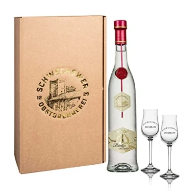 Abbildung von Schwechower Obstbrand Birne 0,5l + 2 Obstbrandgläser (40% Vol.) Geschenkset, Präsent, Geschenkkarton Williams Birnenbrand (Williams Birne), mild &amp; fruchtig 500ml