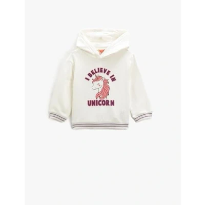 Abbildung von Koton Babygirl Unicorn Printed Hooded Sweatshirt Brushed Interior Long Sleeve