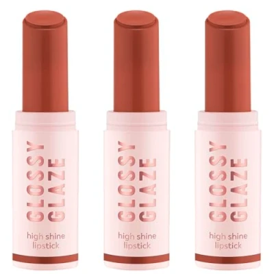 Abbildung von essence GLOSSY GLAZE high shine lipstick, Nr. 01, Braun, hochpigmentiert, glänzend, farbintensiv, vegan, ölfrei, ohne Parabene, Mikroplastikpartikel, 3er Pack (3x1.9g)