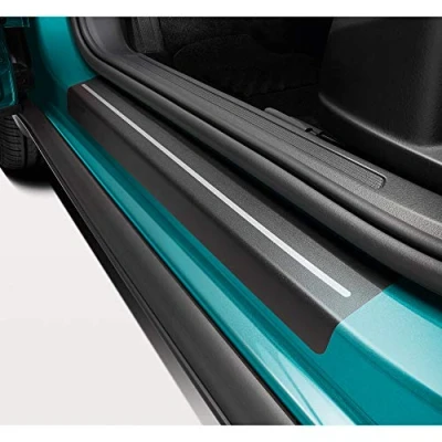 Abbildung von Volkswagen 2GM071310 Einstiegsleistenschutzfolie, schwarz mit Silberstreifen