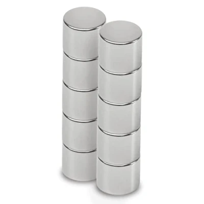 Abbildung von MAUL Neodym Scheibenmagnet Magnet mit hoher Haftkraft für einen vielseitigen Einsatz rund elegantem und modernem Design Ø 12 x 10 mm 4er Pack hellsilber