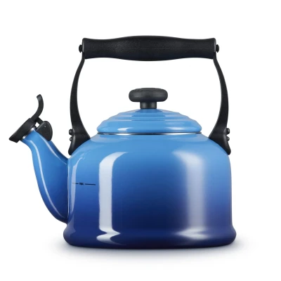 Abbildung von Le Creuset Flötenkessel Tradition Azure 2.1 Liter