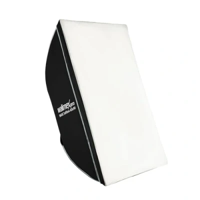 Abbildung von Walimex pro Softbox 60x90cm, um 360 drehbar, inkl Front und Zwischendiffusor, Transporttasche, Bowens Adapter, ideal für Produkt Peoplefotografie