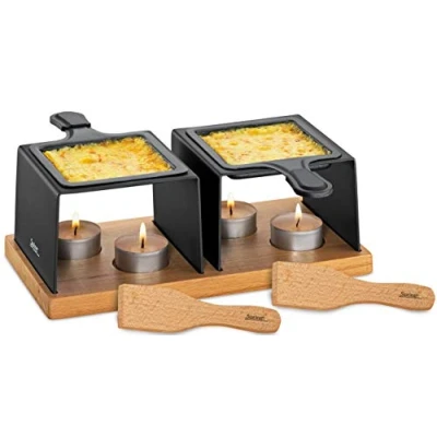 Abbildung von Spring Gourmet Raclette Teelicht mit Gestell aus Metall Holzboden Teelichthaltern Inkl. 2 beschichtete Pfännchen, Schaber und 4 Teelichtern