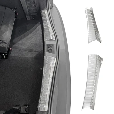 Abbildung von RECAMBO Ladekantenschutz Edelstahl kompatibel für Dacia Jogger BJ ab 2021 matt gebürstet mit Textur Styling und Schutz die Stoßstange
