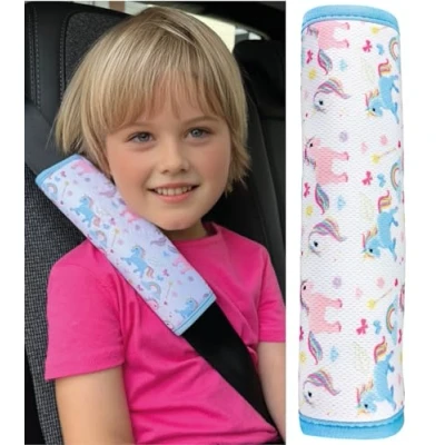 Abbildung von HECKBO Auto Gurtschutz mit Waldtiere Motiv Sicherheitsgurt Schulterpolster Schulterkissen Gurtschoner Autositze Gurtpolster für Kinder, Mädchen; Jungen (1x Einhorn)