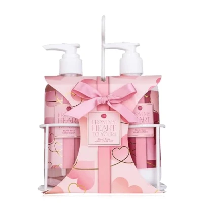 Abbildung von Accentra Handpflegeset FROM MY HEART TO YOURS in dekorativen Drahtkorb, 290ml Handseife und Handlotion im Pumpspender angereichert mit dem Duft Blush Rose wiederbefüllbar