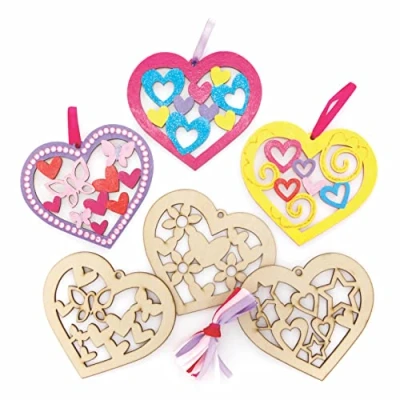 Abbildung von Baker Ross AX887 Herz Dekorationen, Holzhandwerk für Kinder, zum Basteln, Bemalen, Dekorieren und Präsentieren, Packung mit 10 Stück Ideal Kunst Bastelaktivitäten.