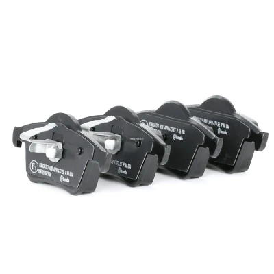 Abbildung von BREMBO P 86 014 Bremsbelagsatz exkl. Verschleißwarnkontakt mit Kolbenclip ohne Zubehör VOLVO: V70 2, XC70 I Cross Country, S80