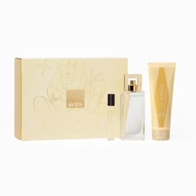 Abbildung von Avon Attraction for Her dreiteiliges Geschenkset mit Eau de Parfum 50 ml, Bodylotion 125 ml und Geldbörsenspray 10 in einer Geschenkbox, fruchtige moschusische Duftnoten, langanhaltende Formel,