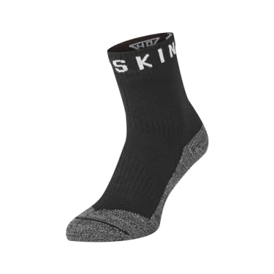 Abbildung von Sealskinz Unisex Wasserdichte Soft Touch Socken Knöchellang, für warme Temperaturen geeignet, Schwarz/Grau/Weiß, S