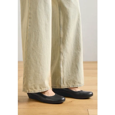 Abbildung von Gabor Klassischer Ballerina, Damen, Größe: 42.5, Noir Schuhe