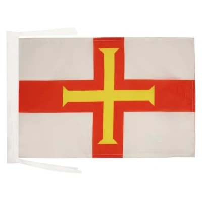 Abbildung von AZ FLAG Flagge Guernesey 45x30 cm Mit Kordel Englische Fahne 30 x 45 Flaggen