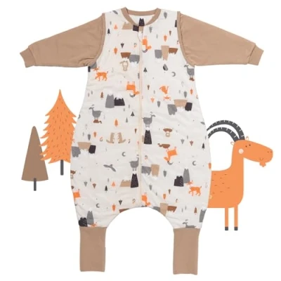 Abbildung von schlummersack Baby Schlafsack mit Füßen und Ärmeln 1 Tog, 80 cm für Körpergröße 90 Atmungsaktiv, verlängerbare Bündchen, Anti Rutsch, Oeko Tex zertifiziert, Bergtiere Design