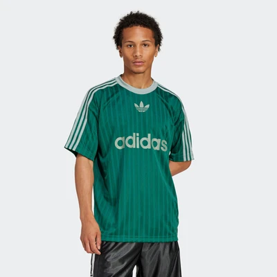 Abbildung von adidas Originals Adicolor Tshirt print, Herren, Größe: XL, Collegiate green