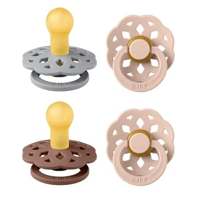 Abbildung von BIBS Boheme Schnuller 4er Pack. BPA frei, Kirschform Nippel. Naturkautschuk/Latex, Hergestellt in Dänemark. 0 6 Monate (4er Pack), Woodchuck Mix